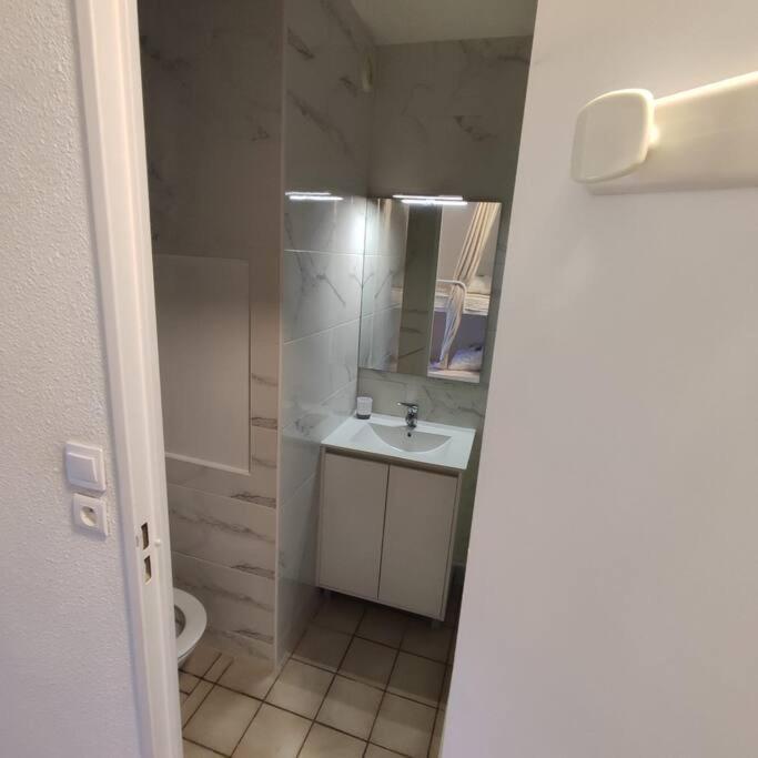 Studio Cabine Quatre Couchages Classe 2 Etoiles Bormes-les-Mimosas Exterior photo