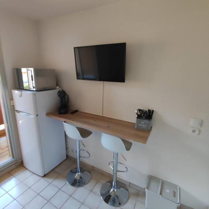 Studio Cabine Quatre Couchages Classe 2 Etoiles Bormes-les-Mimosas Exterior photo