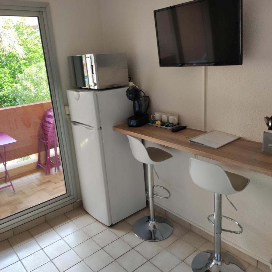 Studio Cabine Quatre Couchages Classe 2 Etoiles Bormes-les-Mimosas Exterior photo